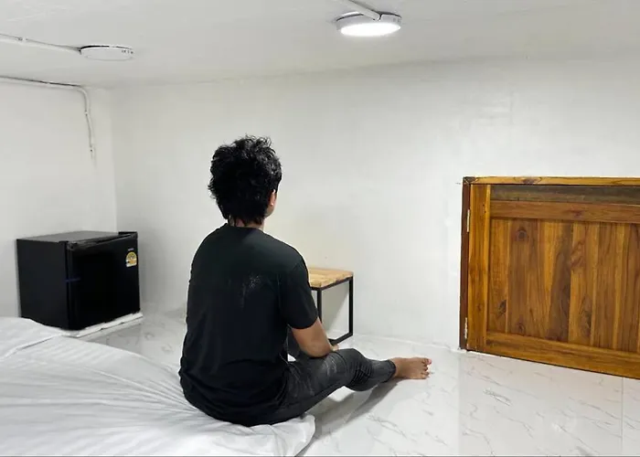 Megun Capsule 150 Cm * Bangkok