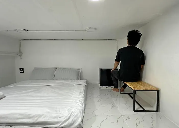 Megun Capsule 150 Cm Apartment *